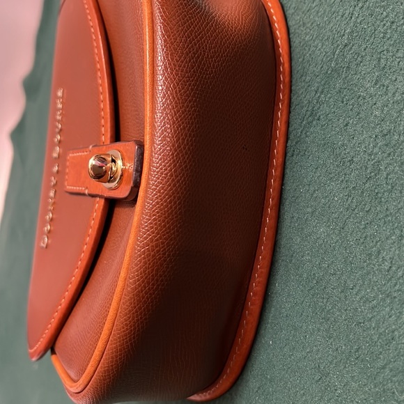 Dooney and Burke shoulder bag - Picture 4 of 6